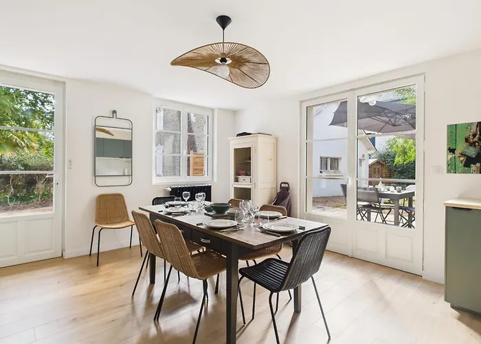 250m De La - Maison Pour 6 Adultes 2 Enfants *